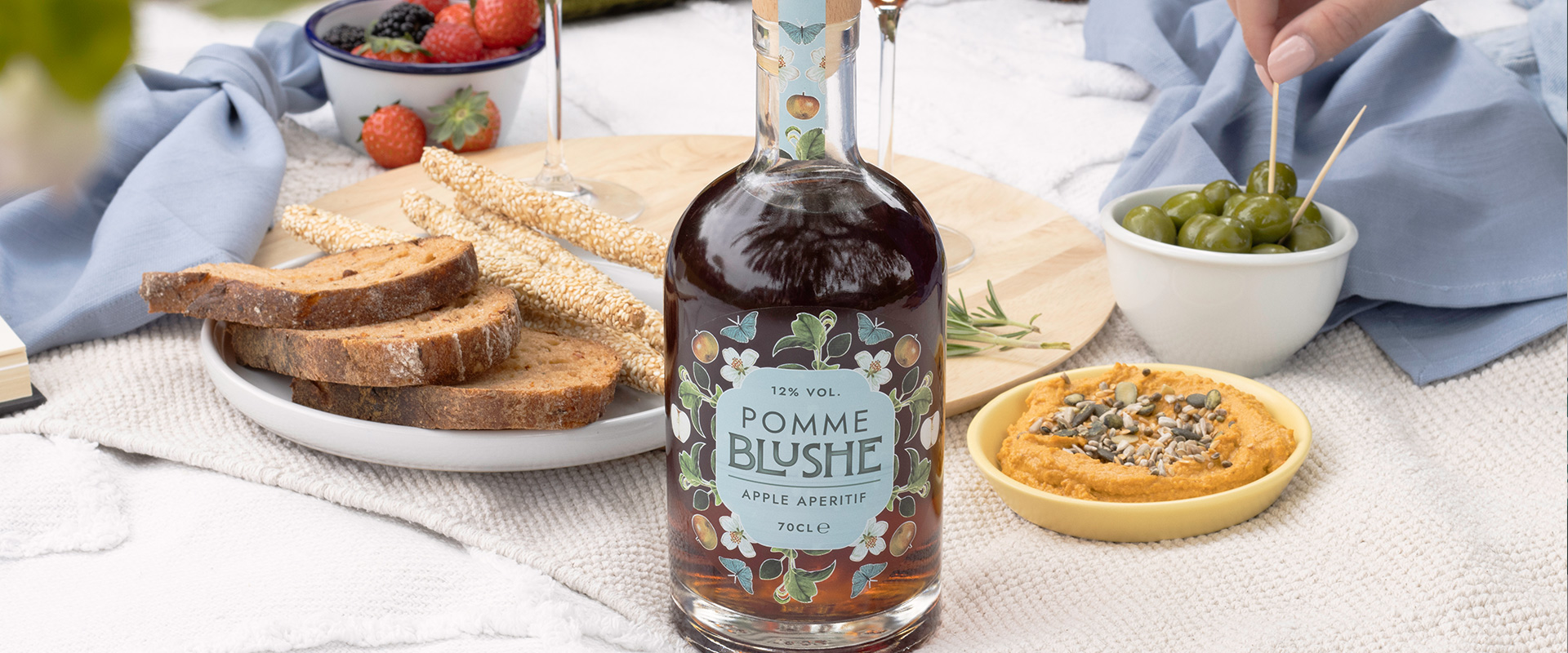 Pomme-blushe-Hero Mock up of responsive website design for make up brand